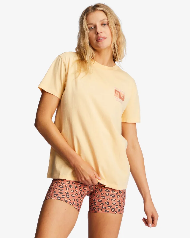 A/Div Tee Short Sleeve Upf 50 T-Shirt - Honey Kissed