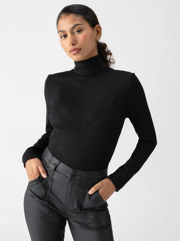 Essential Turtleneck Top Black